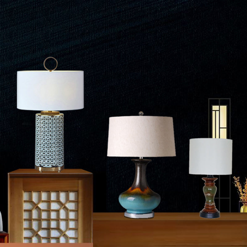 Zeitgenössische Retro Keramik Metall Stoff Säule 1-Licht Tischlampe für den Nachttisch 