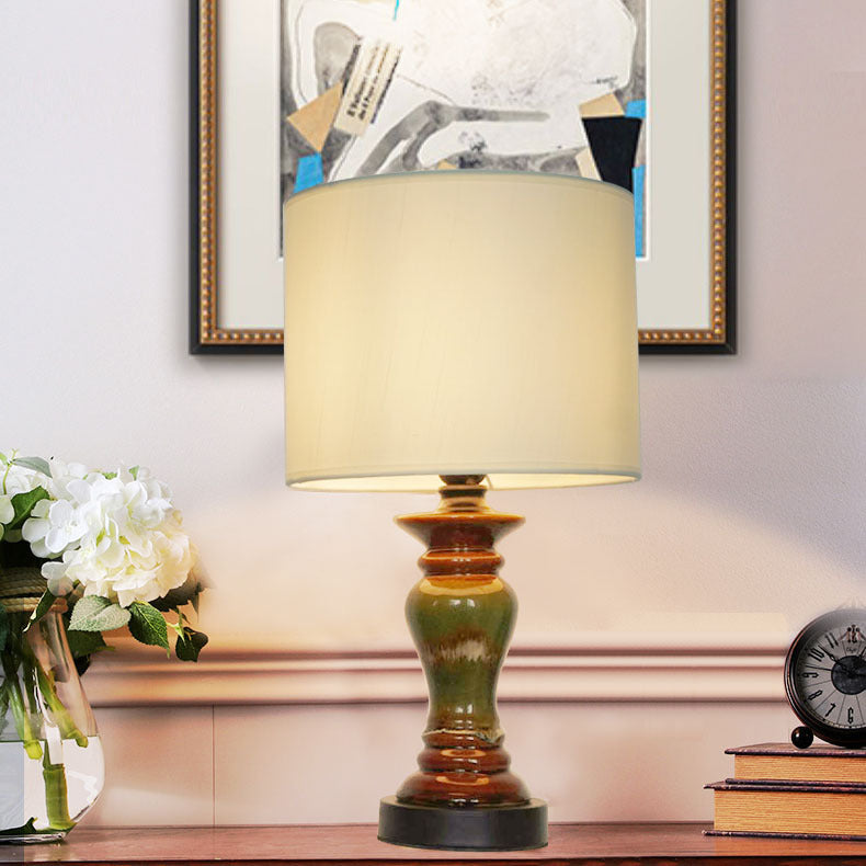 Zeitgenössische Retro Keramik Metall Stoff Säule 1-Licht Tischlampe für den Nachttisch 