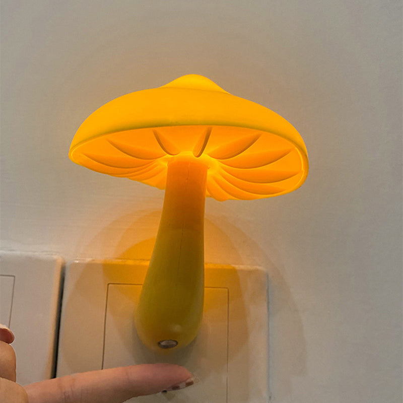 Lumière de nuit LED capteur de lumière champignon en plastique créatif contemporain petite lumière pour chevet 