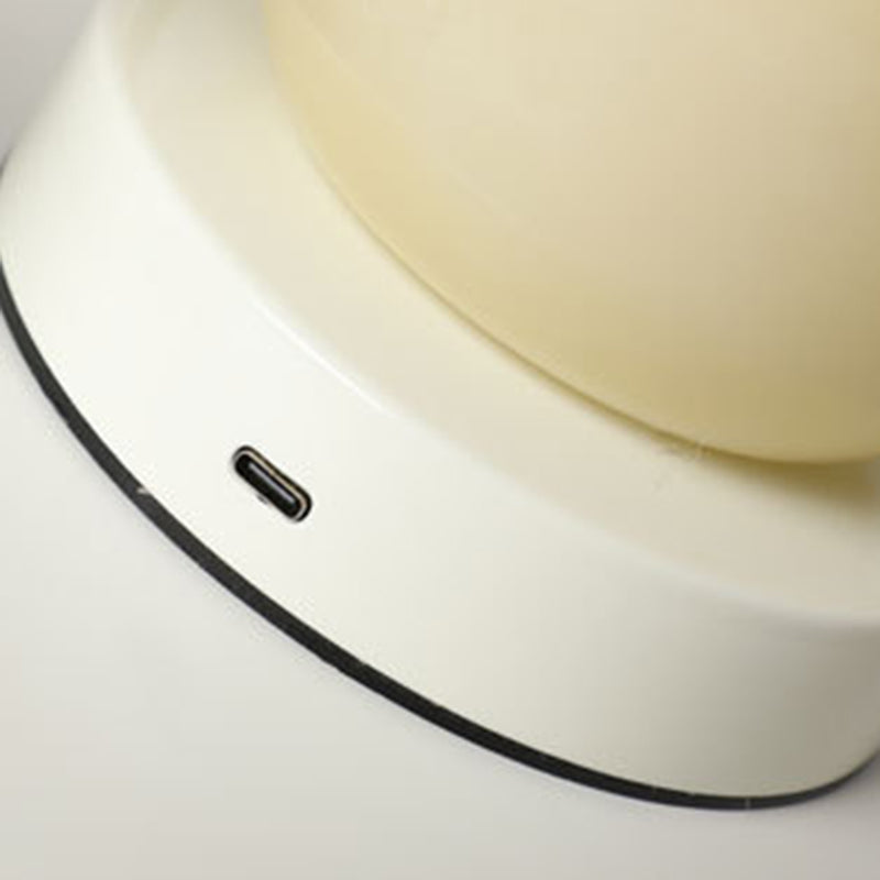Lampe de table LED portable pour chevet en verre de fer rechargeable créative contemporaine 