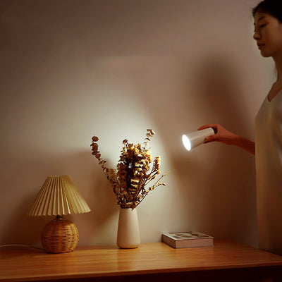 مصباح مكتب LED قابل للفصل على شكل أسطوانة قابلة لإعادة الشحن من ABS PP PC بتصميم حديث وبسيط للدراسة 