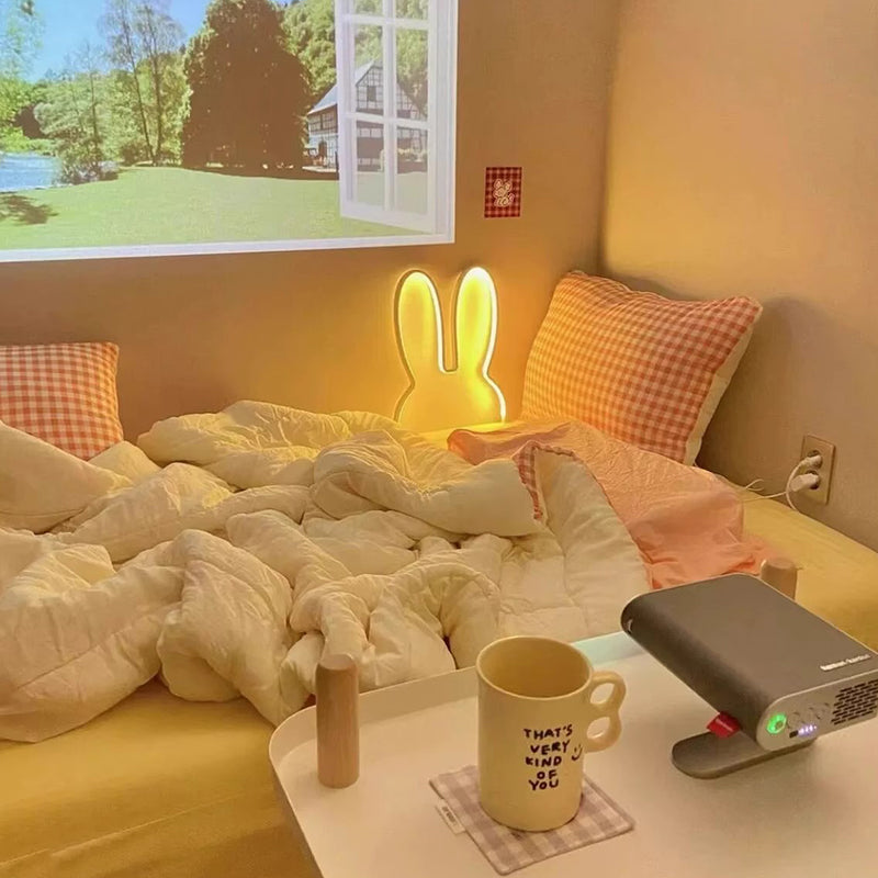 Zeitgenössische kreative Kinder Metall USB Hasenohren hängende LED Wandleuchte für Schlafzimmer 