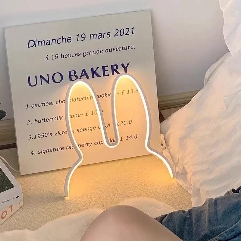 Zeitgenössische kreative Kinder Metall USB Hasenohren hängende LED Wandleuchte für Schlafzimmer 
