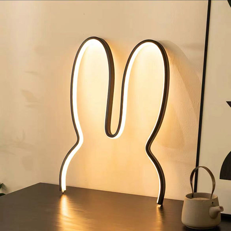 مصباح حائطي LED معلق على شكل أذن أرنب معدني للأطفال المبدعين المعاصرين لغرفة النوم 