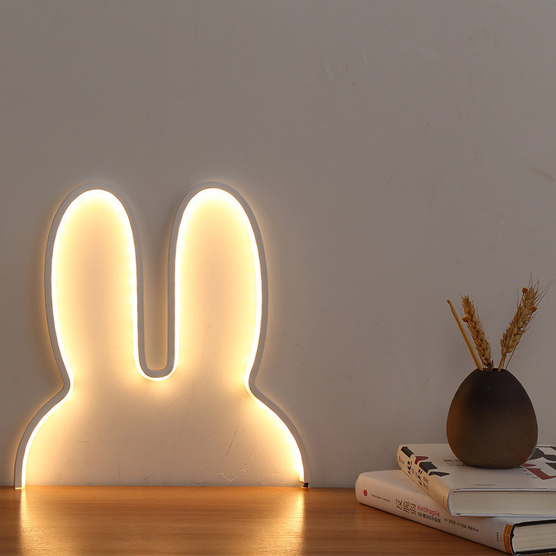 مصباح حائطي LED معلق على شكل أذن أرنب معدني للأطفال المبدعين المعاصرين لغرفة النوم 