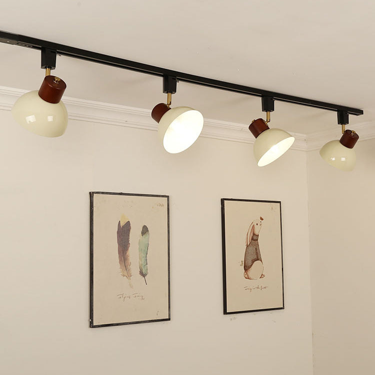 Zeitgenössische nordische Eisen-Holz-Schale Runde verstellbare 1/2/3/4/5 Licht-Schienenbeleuchtung Halbeinbau-Deckenleuchte für Esszimmer 
