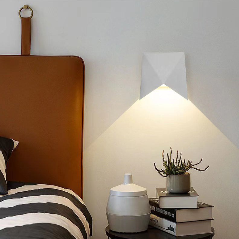 Moderne Einfachheit Wasserdichter Aluminium-Buchstabe Geometrische LED-Wandleuchte Für Außenbereich Terrasse 