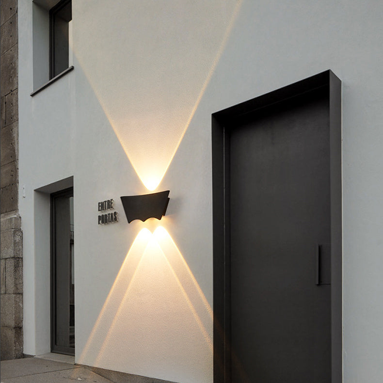 Moderne Einfachheit Wasserdichter Aluminium-Buchstabe Geometrische LED-Wandleuchte Für Außenbereich Terrasse 