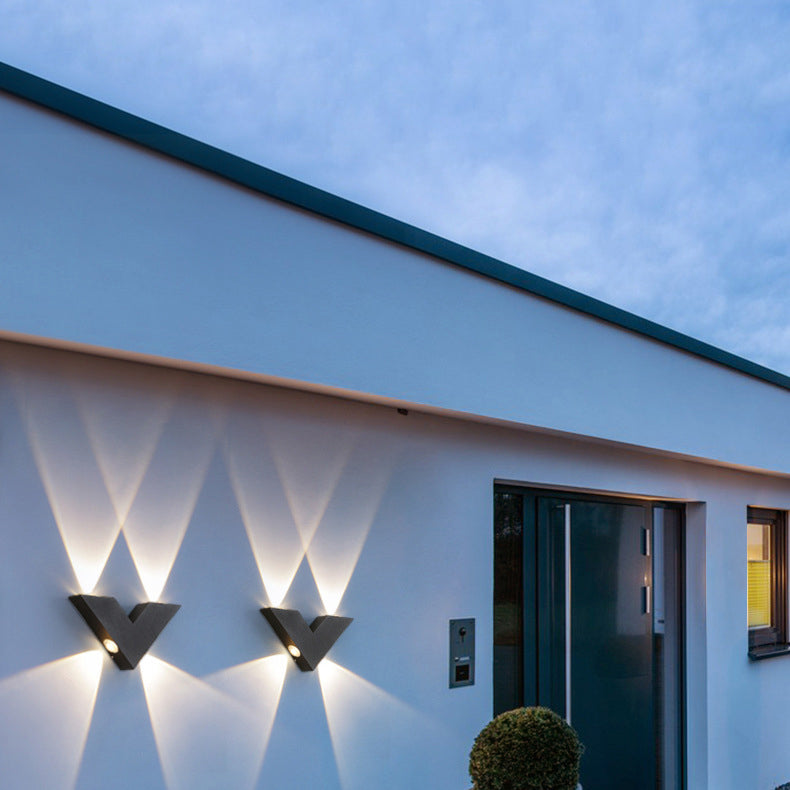 Moderne Einfachheit Wasserdichter Aluminium-Buchstabe Geometrische LED-Wandleuchte Für Außenbereich Terrasse 