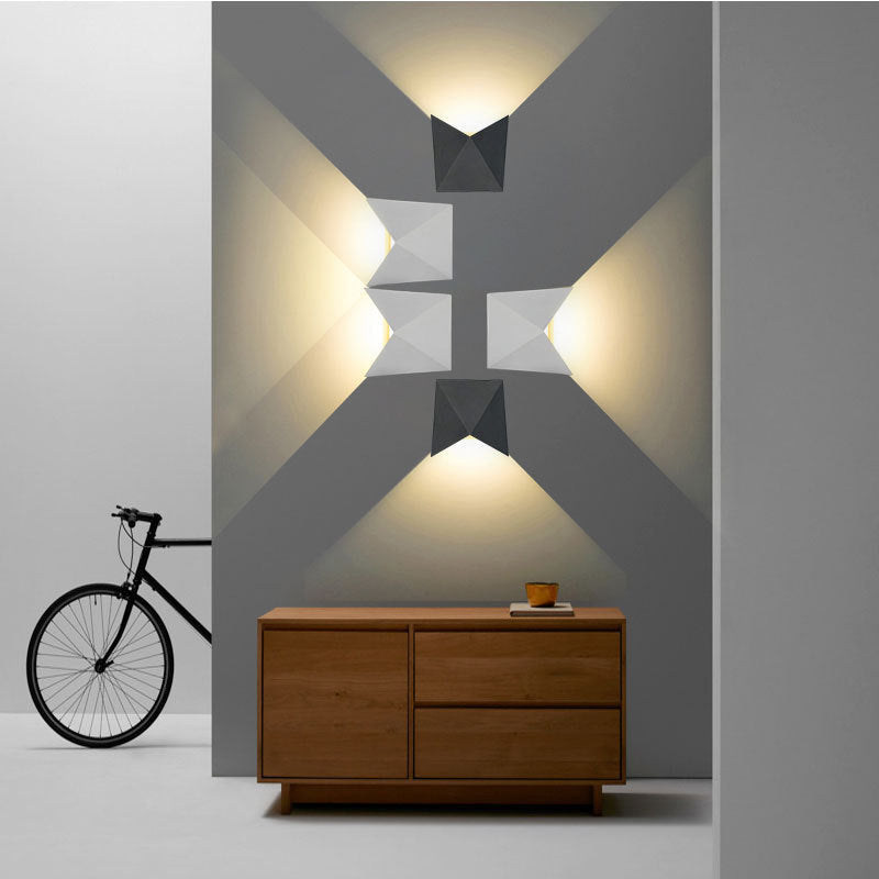 Moderne Einfachheit Wasserdichter Aluminium-Buchstabe Geometrische LED-Wandleuchte Für Außenbereich Terrasse 