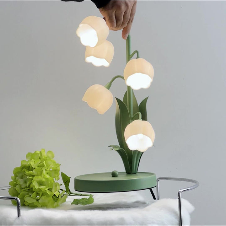 Lámpara de mesa de 5 luces USB con florales de vidrio y hierro francés tradicional para mesita de noche 