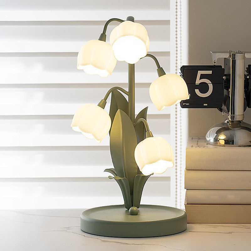 Lámpara de mesa de 5 luces USB con florales de vidrio y hierro francés tradicional para mesita de noche 