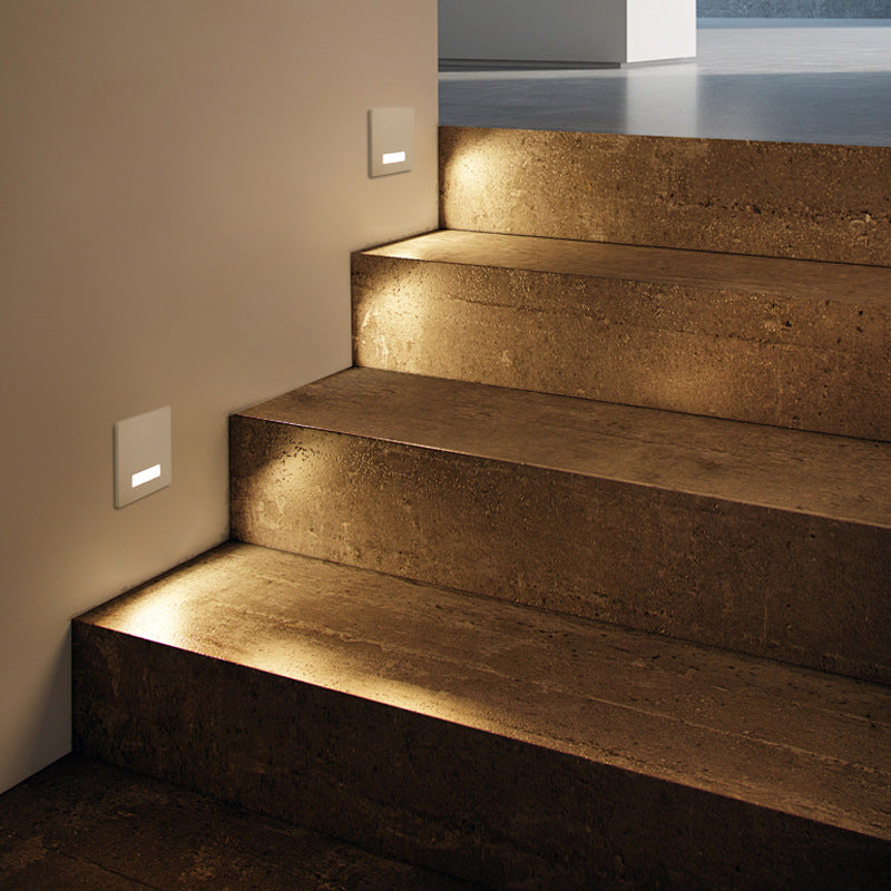 مصباح حائط LED مربع مدمج مقاوم للماء مصنوع من سبائك الألومنيوم والصلب بتصميم عصري بسيط للممرات 