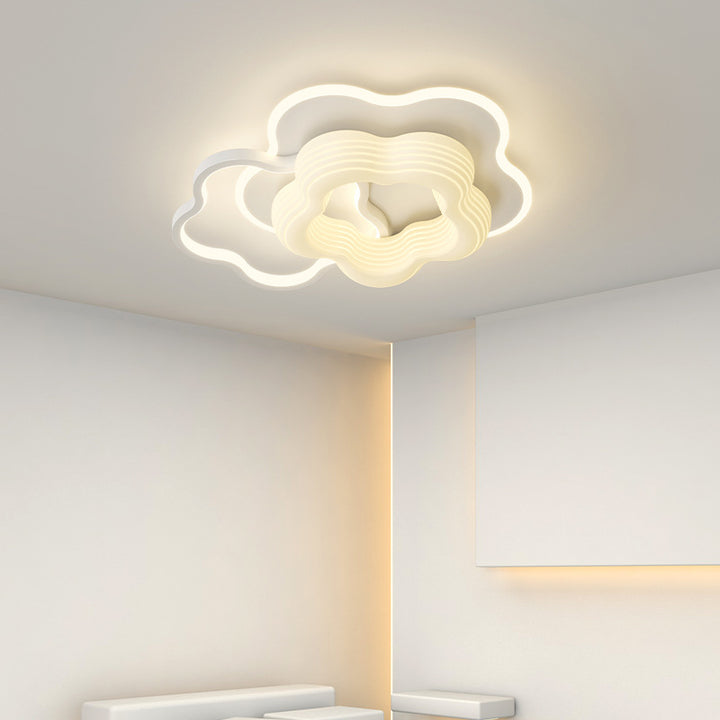 Zeitgenössische nordische Hardware PE Blume Dreieck Runde LED Deckenleuchte für Schlafzimmer 