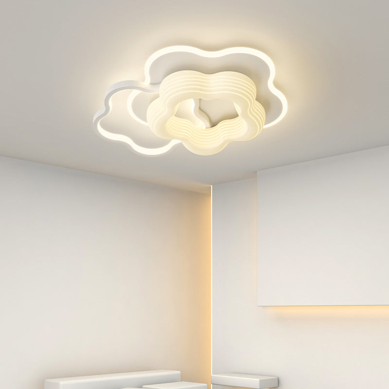 Lámpara de techo LED empotrada redonda con triángulo de flores PE de hardware nórdico contemporáneo para dormitorio 