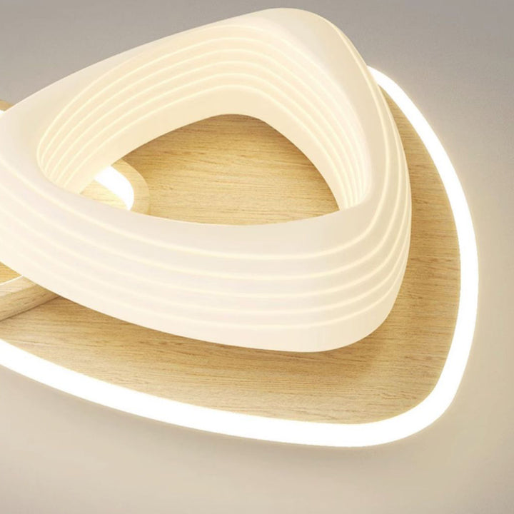 Zeitgenössische nordische Hardware PE Blume Dreieck Runde LED Deckenleuchte für Schlafzimmer 