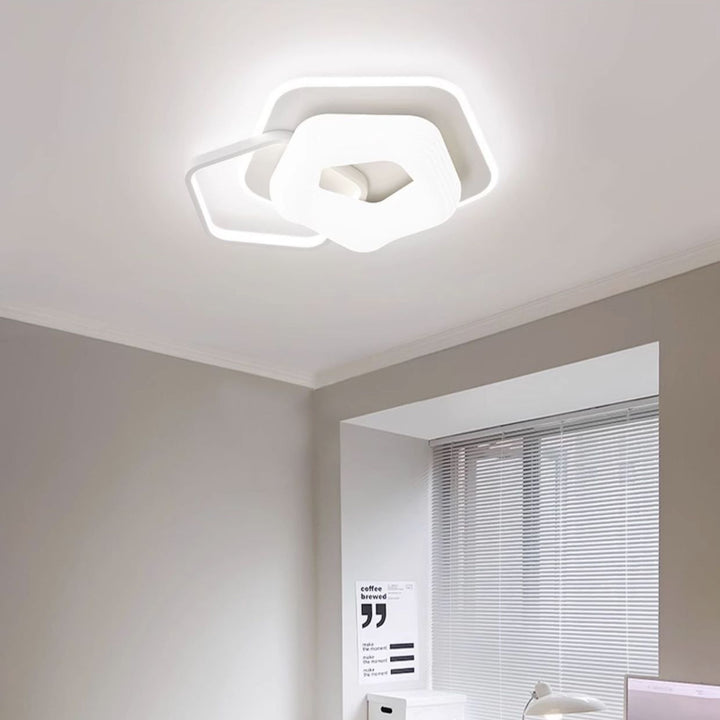 Zeitgenössische nordische Hardware PE Blume Dreieck Runde LED Deckenleuchte für Schlafzimmer 