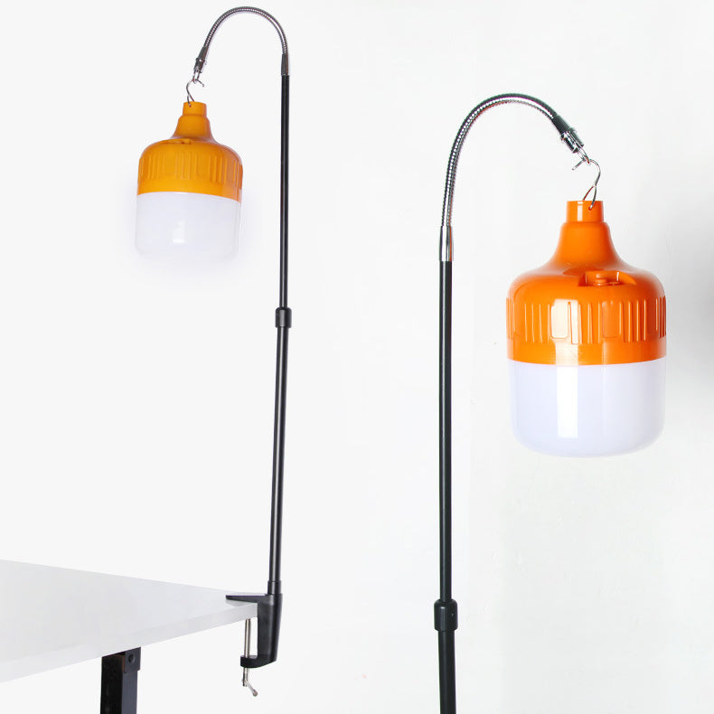 Lumière extérieure suspendue à LED en cylindre métallique ABS rechargeable de simplicité moderne pour jardin 