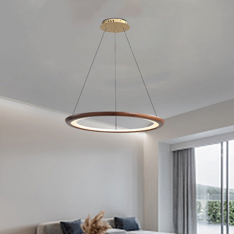 Zeitgenössische Retro-Walnuss-Acryl-Kreise Einstellbare LED-Kronleuchter für das Wohnzimmer 