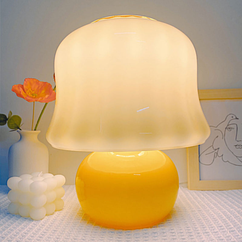 Traditionelle französische Glas-Pilz-Kuppel 1-Licht-Tischlampe für den Nachttisch 