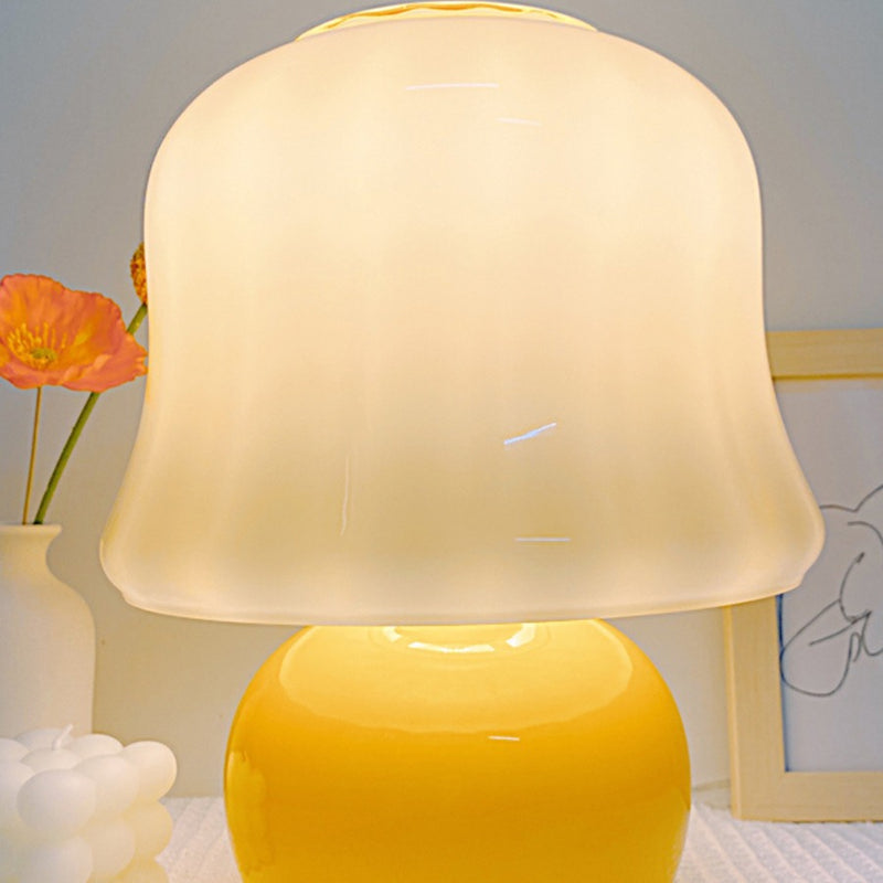 Traditionelle französische Glas-Pilz-Kuppel 1-Licht-Tischlampe für den Nachttisch 