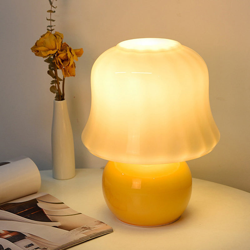 Traditionelle französische Glas-Pilz-Kuppel 1-Licht-Tischlampe für den Nachttisch 