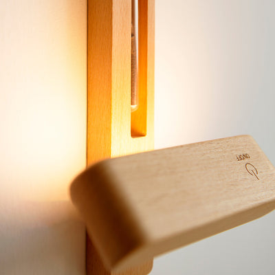 Zeitgenössische nordische Walnuss-Buche wiederaufladbare Streifen-Blumenkontainer LED-Wandleuchte für das Bett 