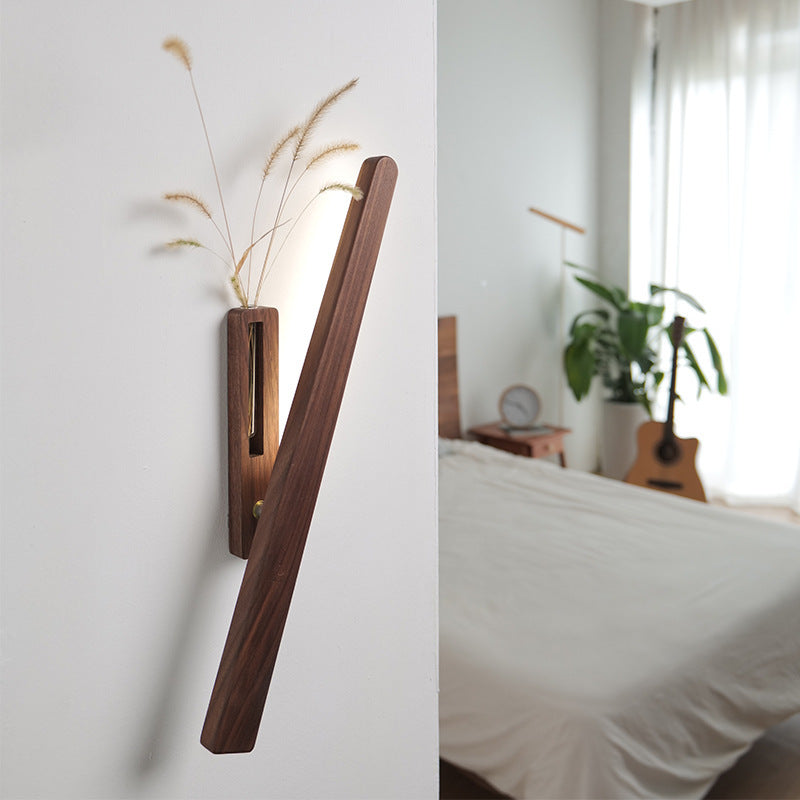 Zeitgenössische nordische Walnuss-Buche wiederaufladbare Streifen-Blumenkontainer LED-Wandleuchte für das Bett 