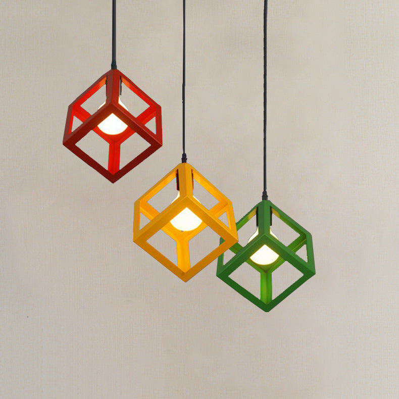 Zeitgenössische industrielle Eisen kubische geometrische hohle 1/3 Licht Pendelleuchte für Esszimmer 