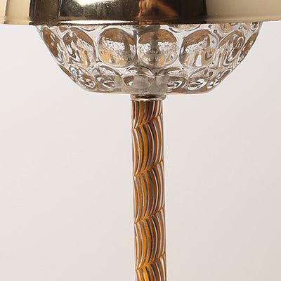 Zeitgenössische nordische wiederaufladbare Iron Dome Blütenknospe LED Tischlampe für das Nachttisch 