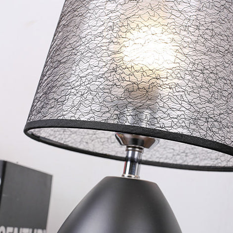 Zeitgenössische nordische Stoffeisen-Zylinderlampe mit gebürstetem Touch-Sensor, dimmbar, 1-Licht-Tischlampe für das Nachtkästchen 