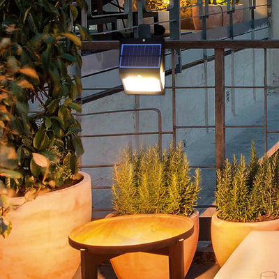 Lampadaire mural à LED avec capteur humain, triangle étanche solaire en ABS PC, simplicité moderne, pour patio extérieur 