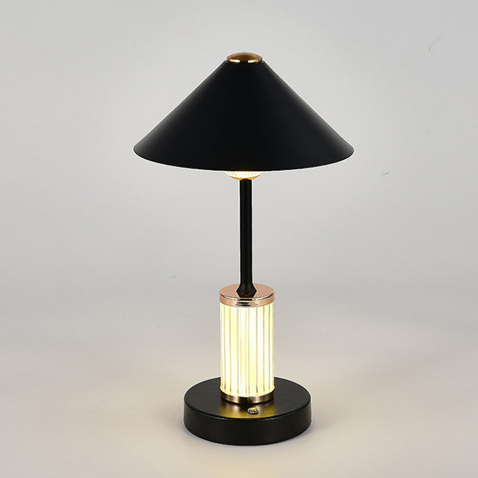 Zeitgenössische skandinavische wiederaufladbare Eisen-Acryl-Kegelzylinder-Touch-Dimm-LED-Tischlampe für das Schlafzimmer 