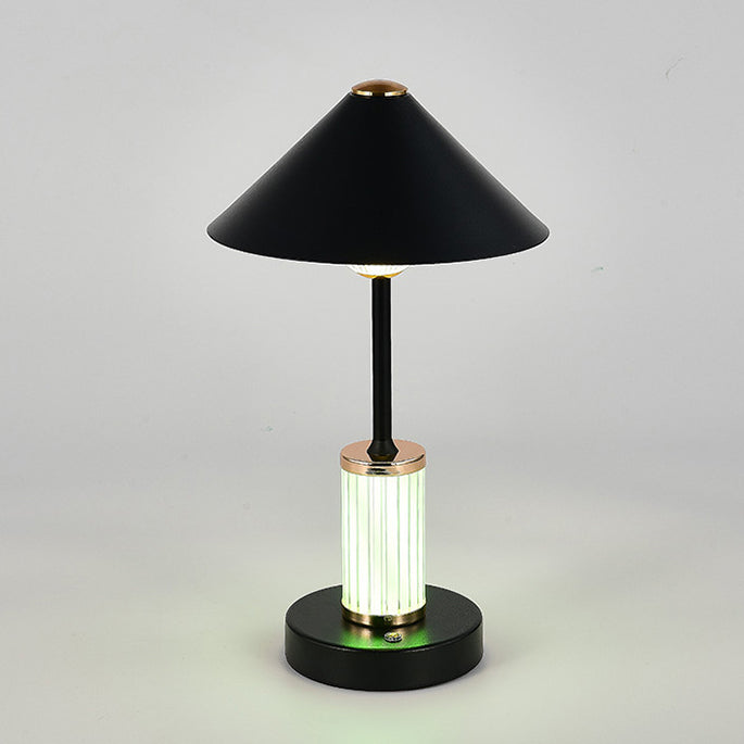 Lampe de table LED à intensité variable tactile en forme de cylindre conique en acrylique rechargeable scandinave contemporaine pour chambre à coucher 
