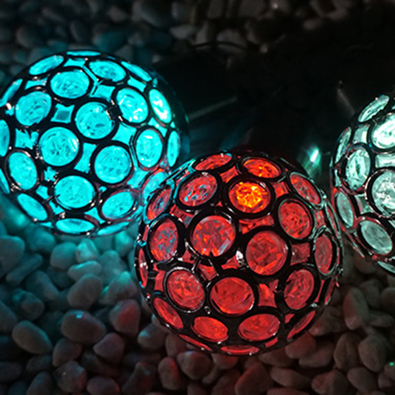 Zeitgenössische kreative solarbetriebene wasserdichte hohle Kugel aus ABS-Kunststoff hängende LED-Außenleuchte Landschaftsbeleuchtung für den Garten 
