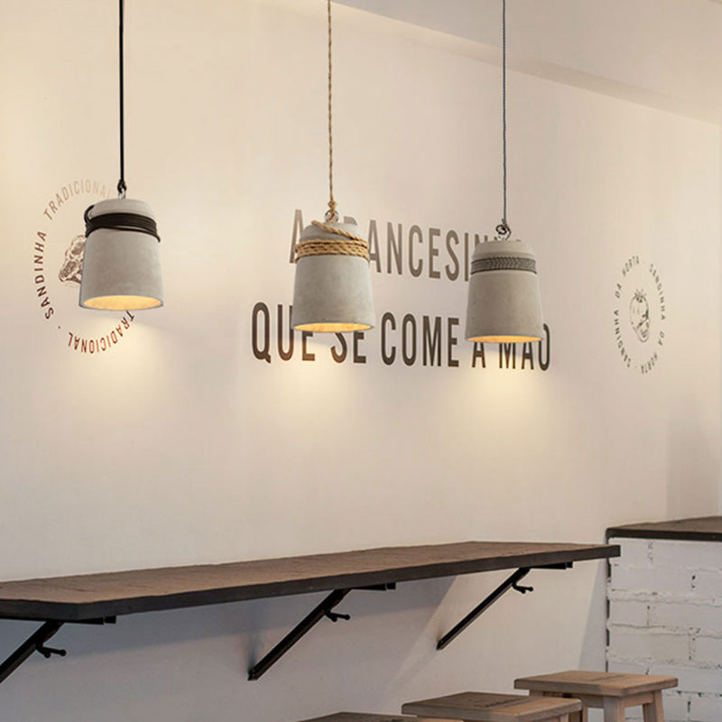 Cylindre Torsadé en Ciment, Fer et Ficelle Industrielle Contemporaine 1-Lumière Suspension pour Salle à Manger 