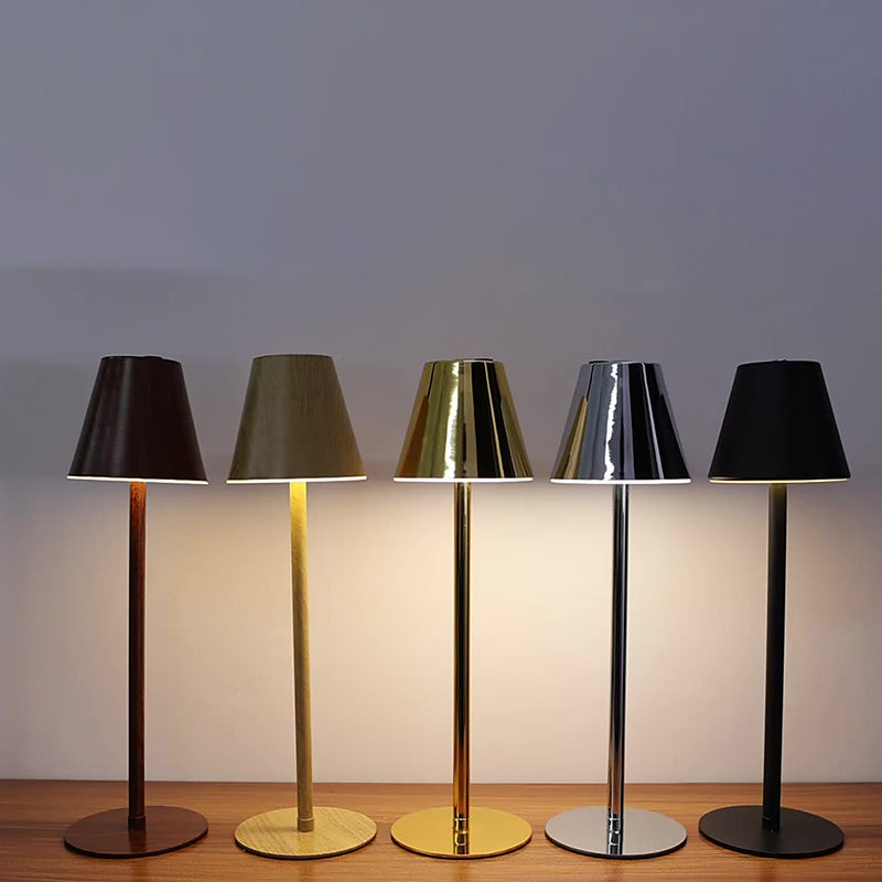 Zeitgenössische skandinavische wiederaufladbare Eisen-Acryl-Faltzylinder-LED-Tischlampe Nachtlicht für Schlafzimmer 