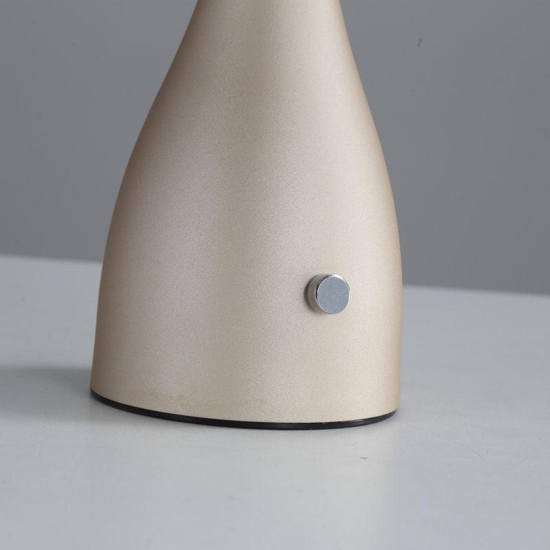 مصباح طاولة LED على شكل قبة سحاب من الحديد والبلاستيك الإبداعي المعاصر للغرفة النوم 