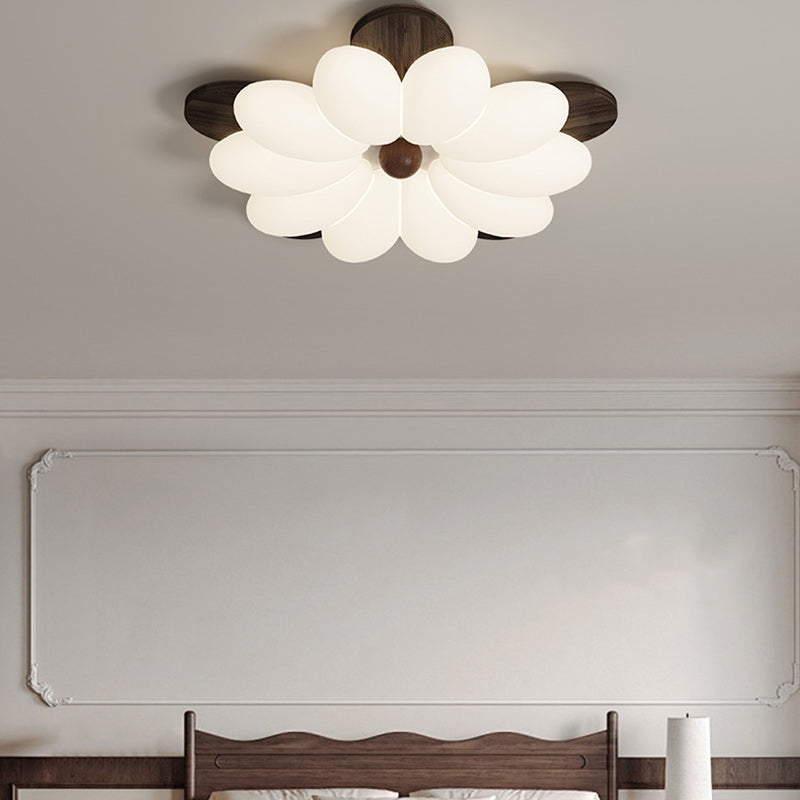 Plafonnier LED en bois avec pétales de fleurs rétro contemporaines pour chambre 