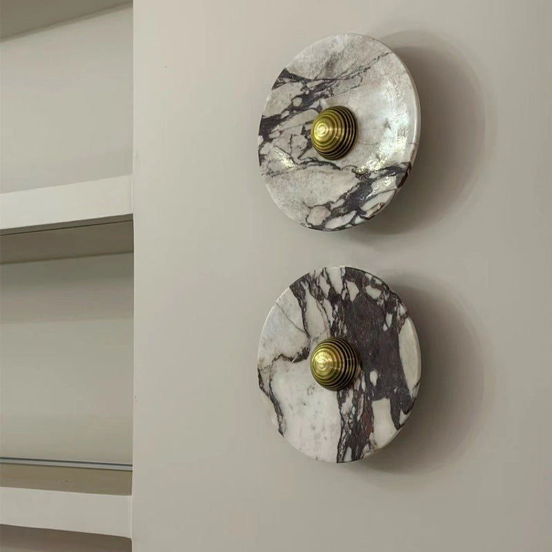 Traditionelle französische Marmor-Aluminium-LED-Wandleuchte für das Bett 