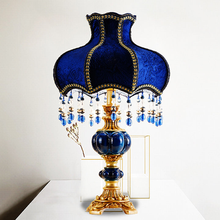 Lampe de table 1 lumière avec perles en dentelle de tissu en résine européenne traditionnelle florale pour chevet 