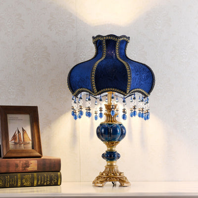 Lámpara de mesa de 1 luz con cuentas de encaje de tela de resina europea tradicional floral para mesita de noche 