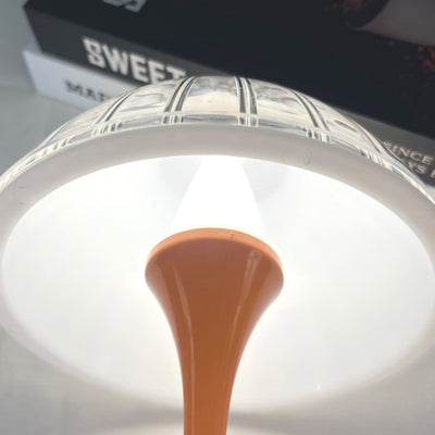 Lampe de table LED en acrylique ABS pétale conique rechargeable scandinave contemporaine pour chevet 