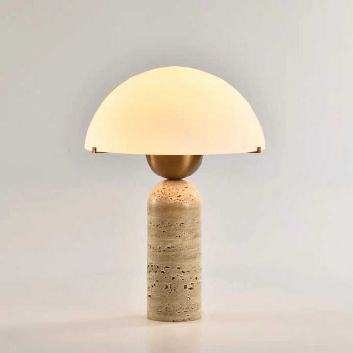 Lampe de table contemporaine scandinave en travertin, marbre, verre et résine avec dôme cylindrique à 1 lumière pour chevet 