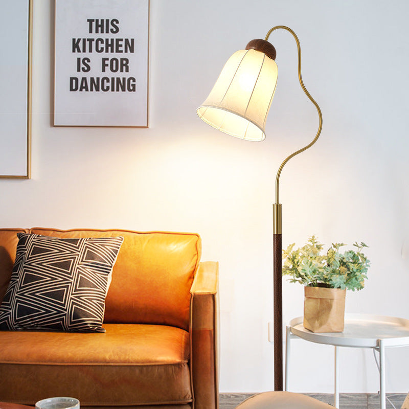 Traditionelle französische Glocke bedruckter Metallstoff 1-Licht Stehlampe für Wohnzimmer 