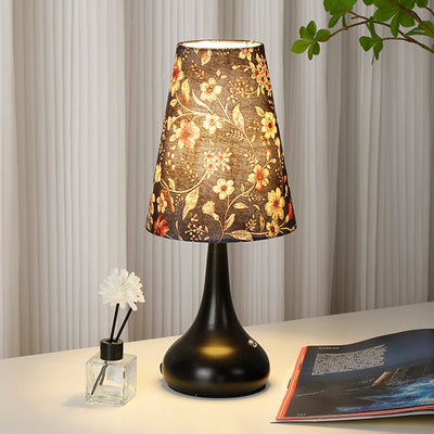 Traditionelle französische Zylinderblumen-Kürbis-Wiederaufladbare Stoffeisen 1-Licht Tischlampe Nachtlicht für das Nachttisch 