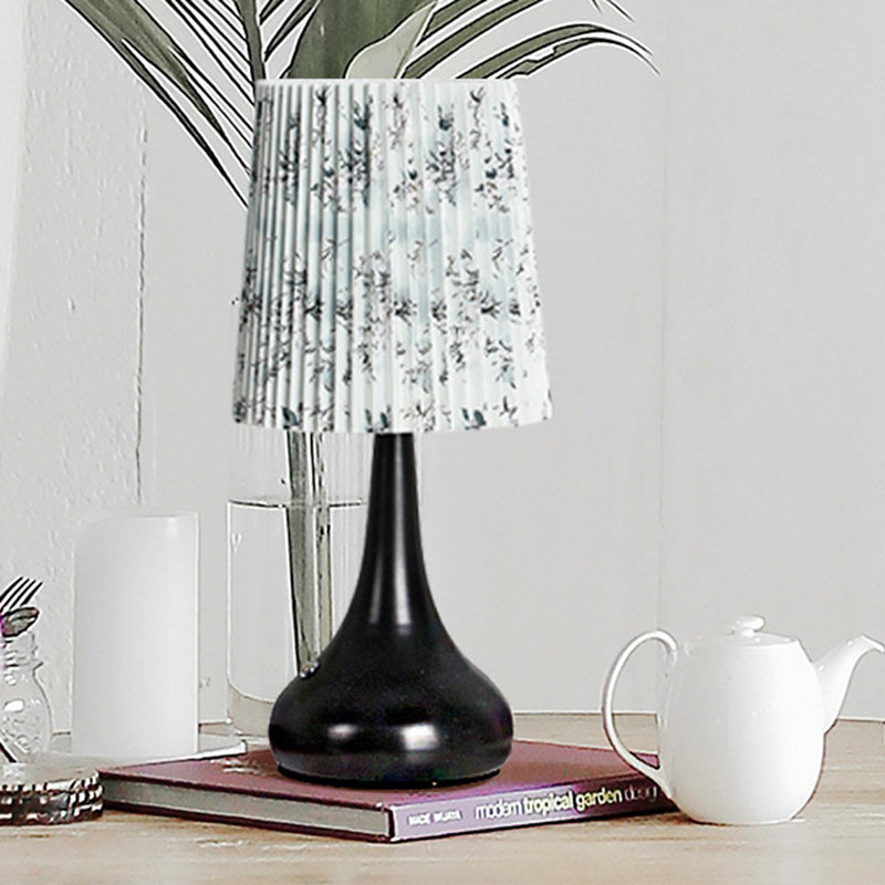 Lampe de table à 1 lumière avec abat-jour en tissu rechargeable en forme de cylindre floral traditionnel français, veilleuse pour table de chevet 