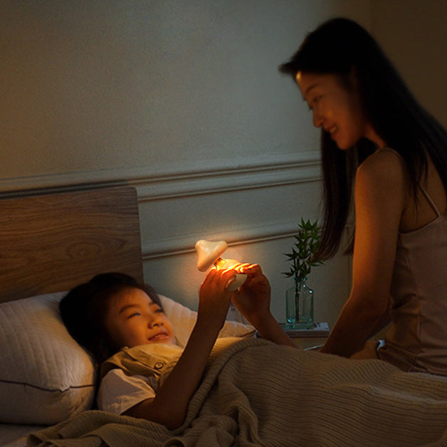 Lampe de Table LED en Bois Massif Rechargeable Créative Contemporaine en Forme de Champignon Veilleuse pour Chevet 