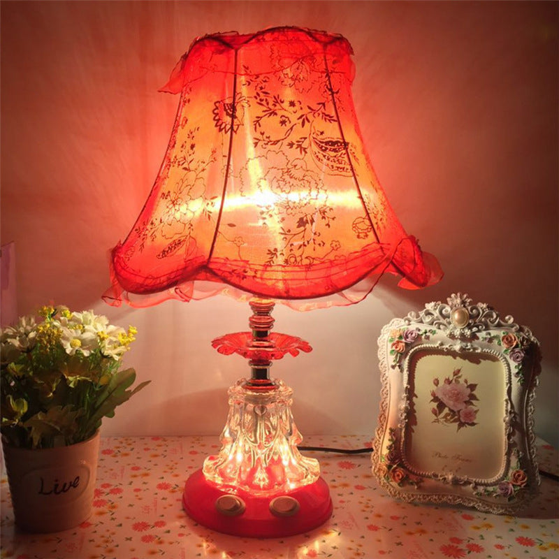 Traditionelle europäische Tischlampe mit Kunststofftrommelspitze und 1-Licht für das Schlafzimmer 