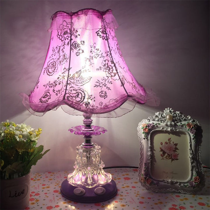 Lámpara de Mesa de 1 Luz con Pantalla de Encaje de Tambor de Plástico Tradicional Europeo para Dormitorio 